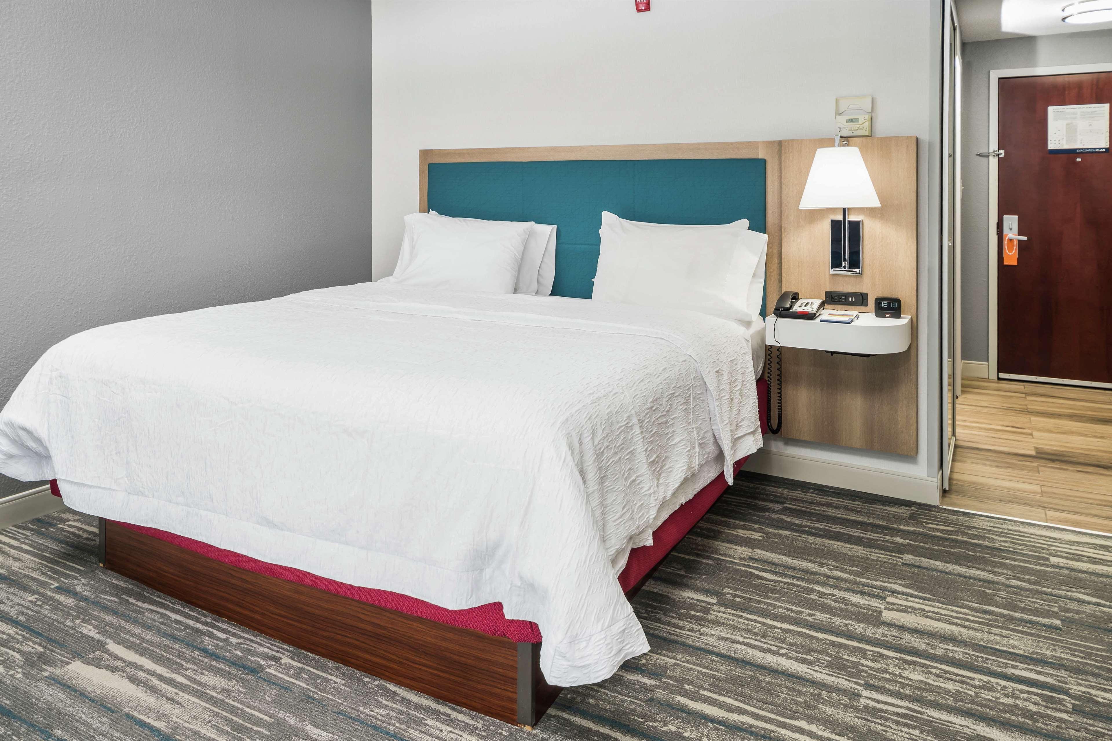 Hampton Inn Wilson Downtown Bagian luar foto