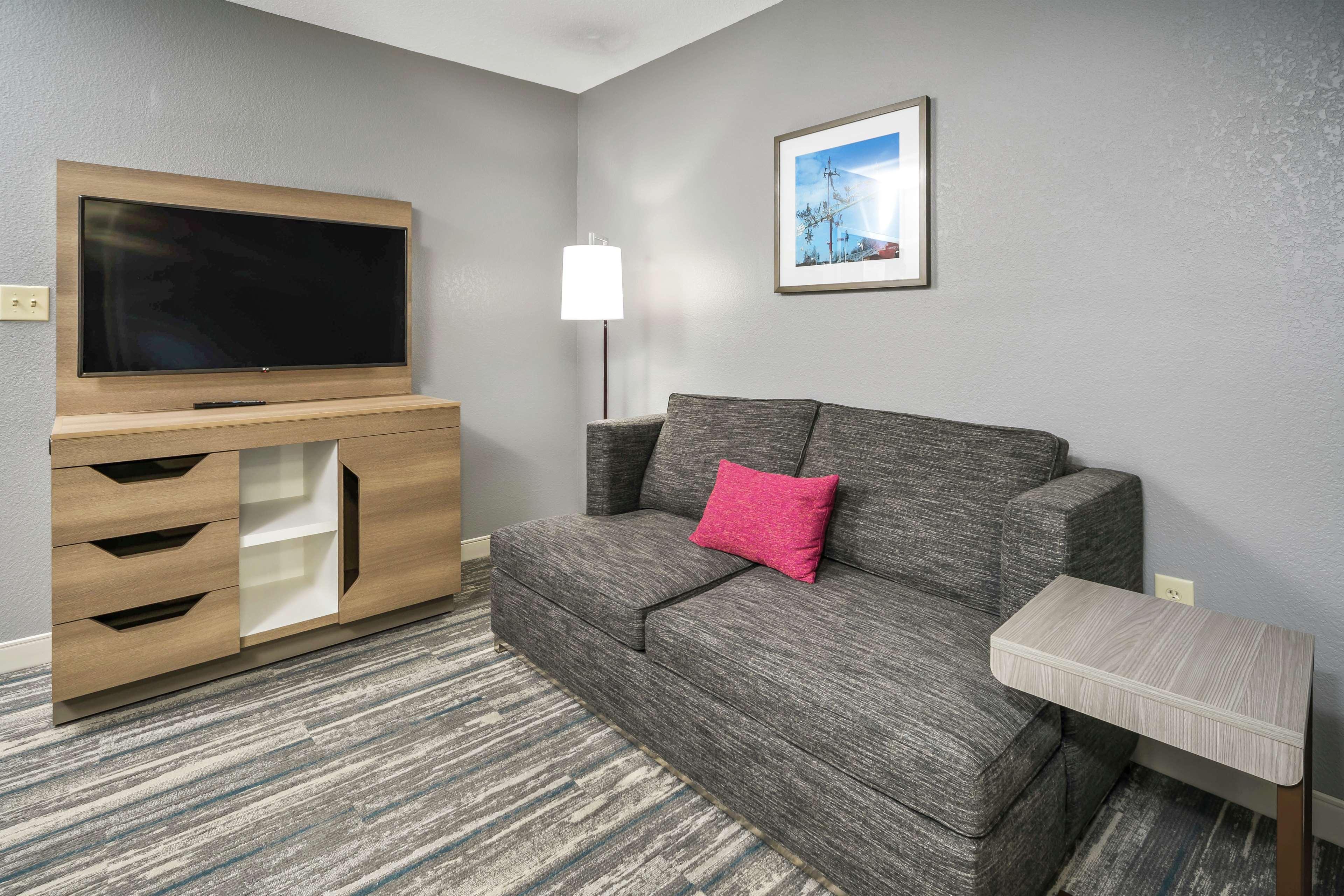 Hampton Inn Wilson Downtown Bagian luar foto