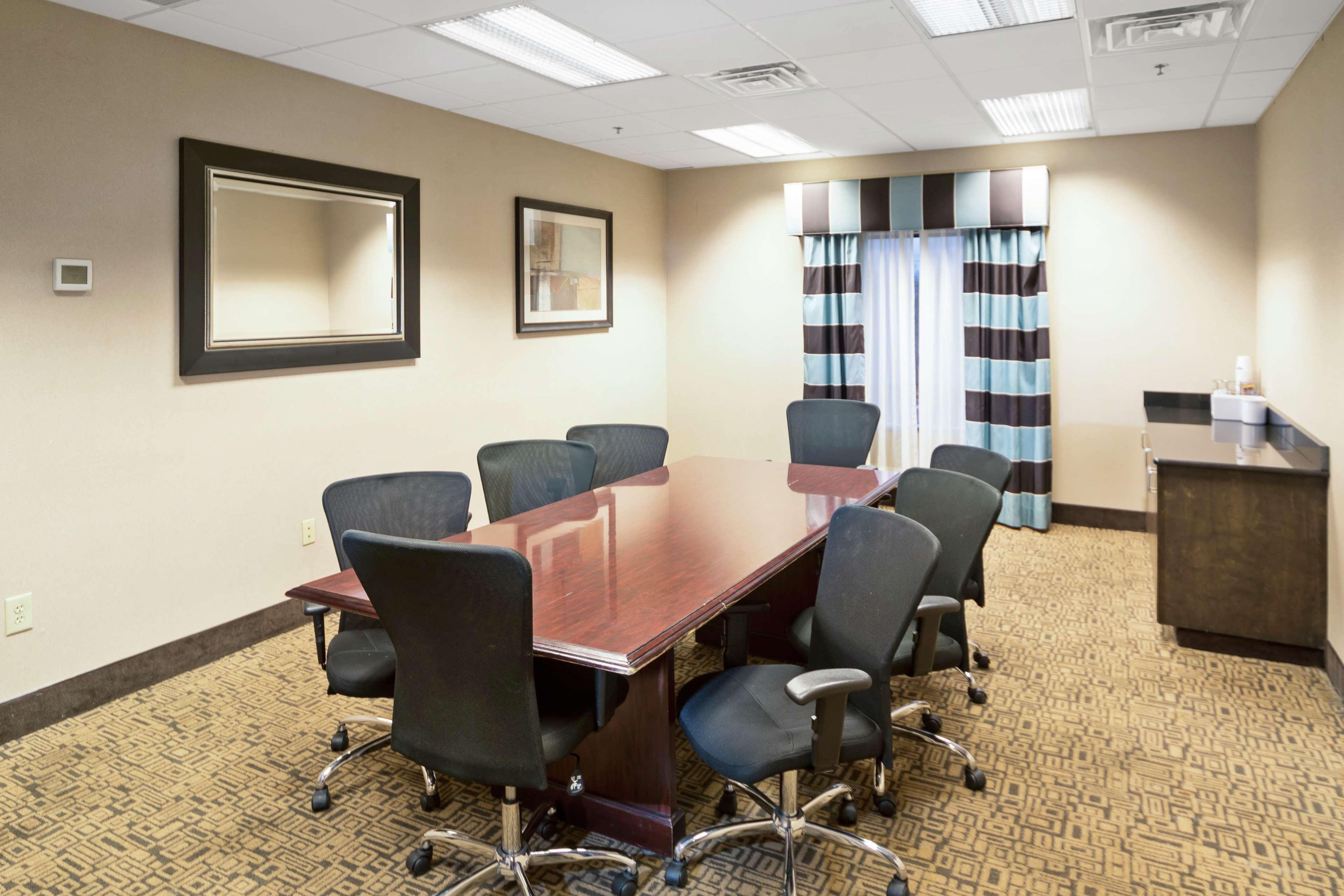 Hampton Inn Wilson Downtown Bagian luar foto