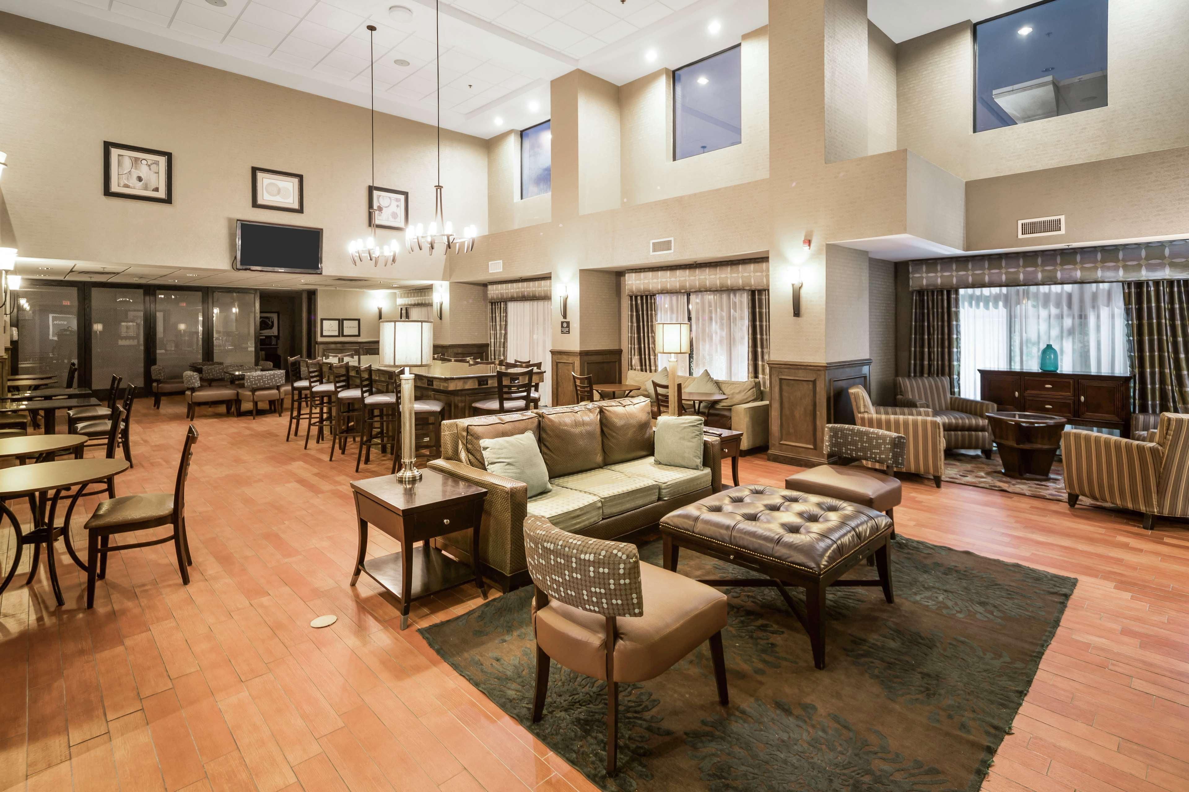 Hampton Inn Wilson Downtown Bagian luar foto