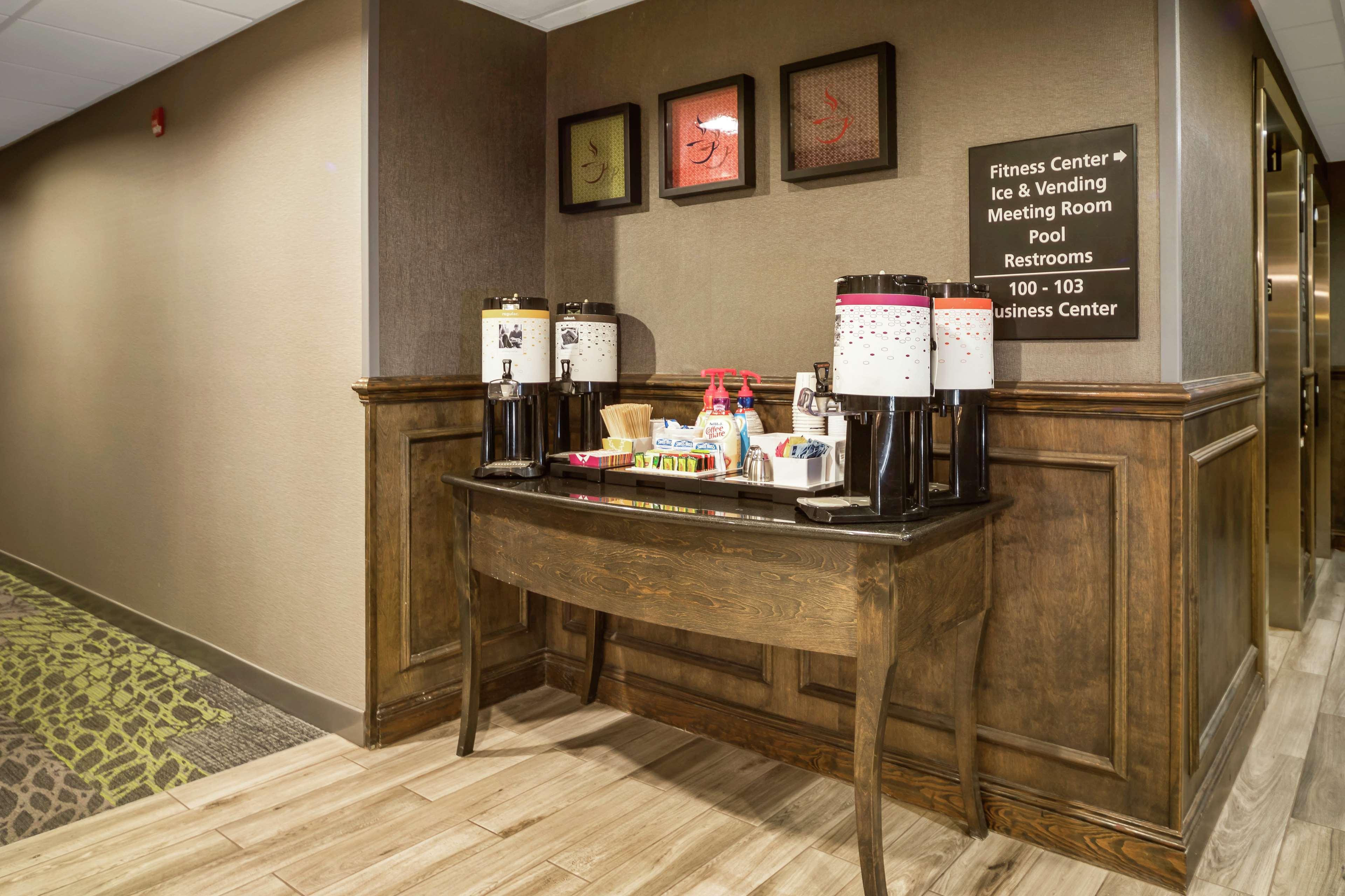 Hampton Inn Wilson Downtown Bagian luar foto