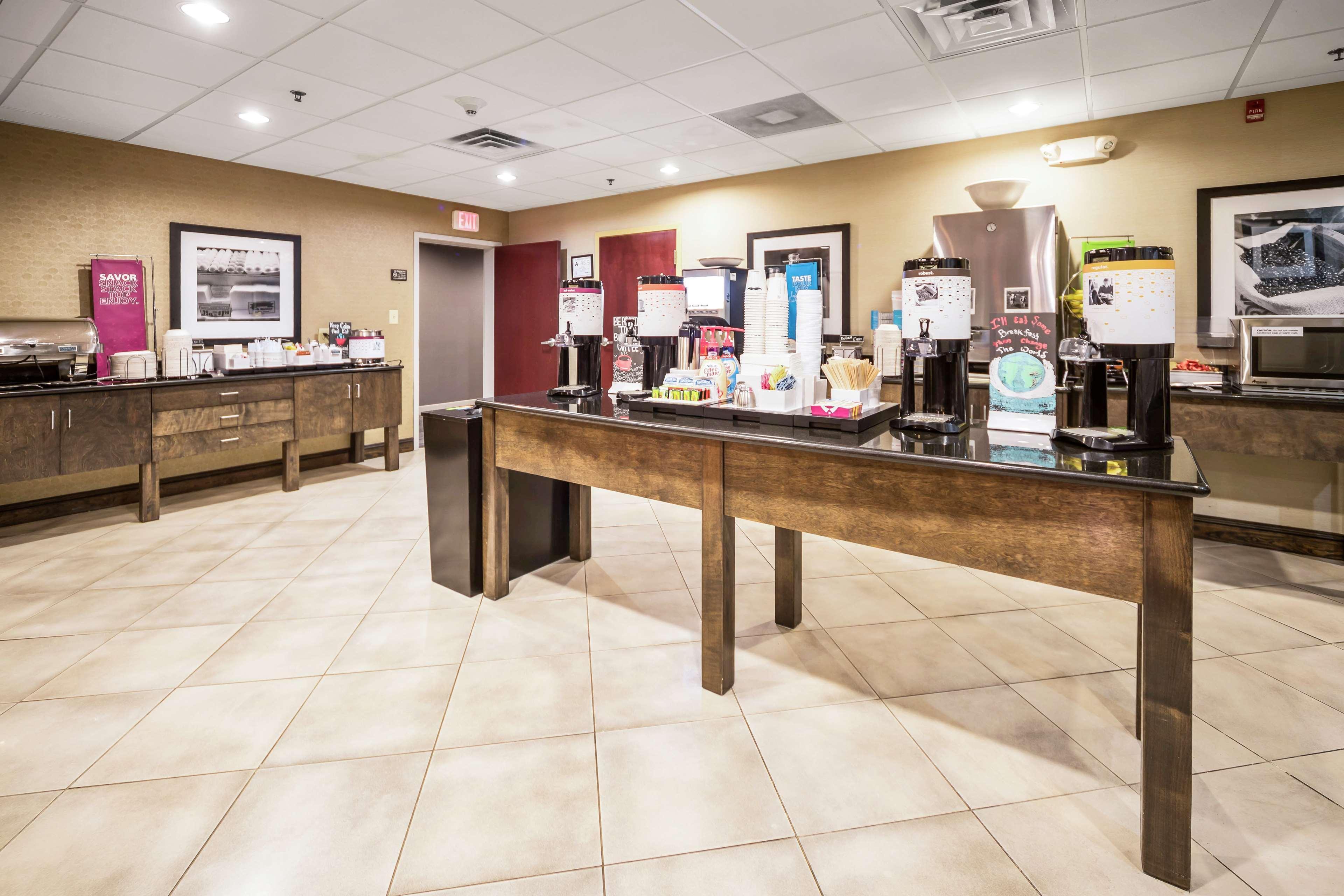 Hampton Inn Wilson Downtown Bagian luar foto