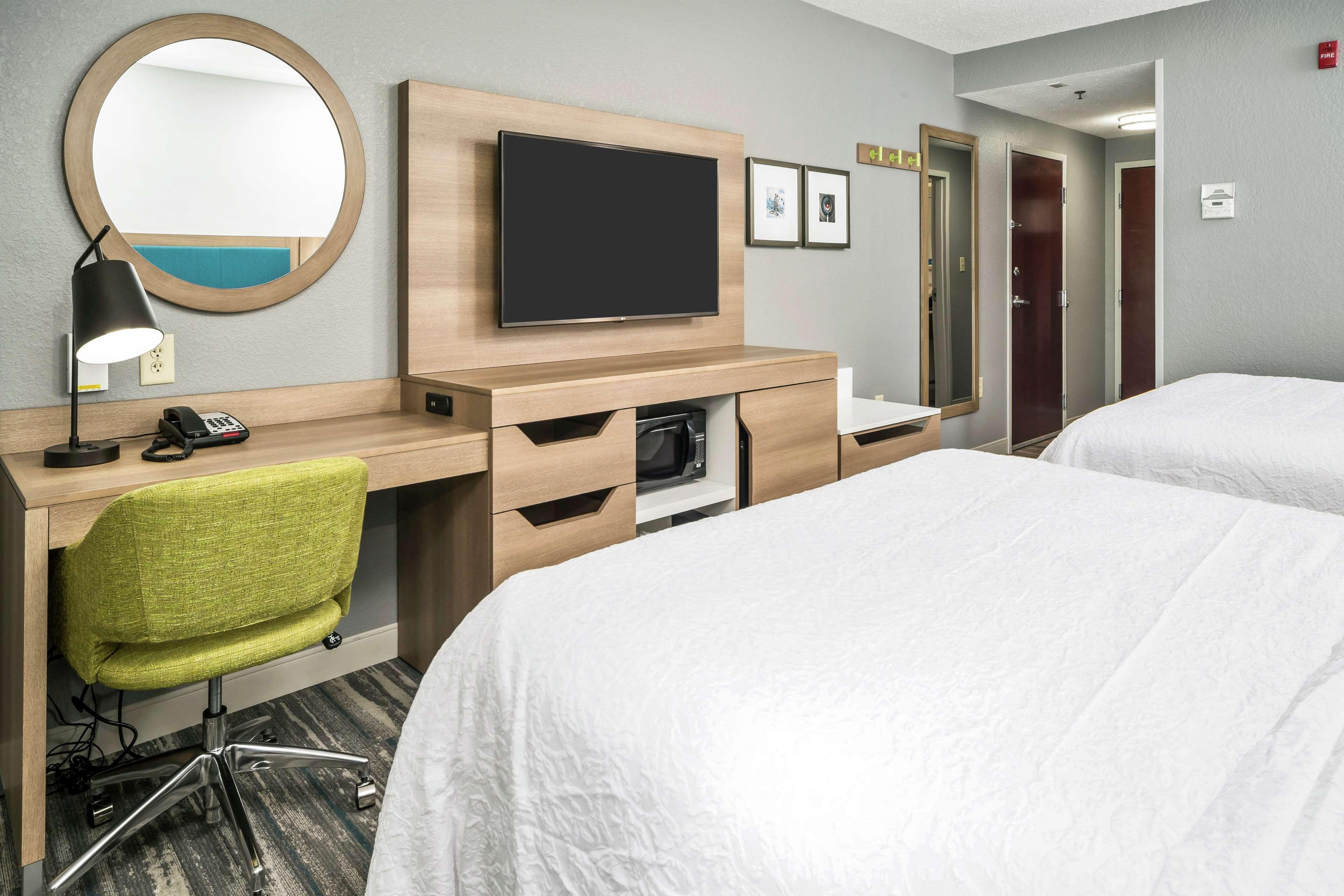 Hampton Inn Wilson Downtown Bagian luar foto