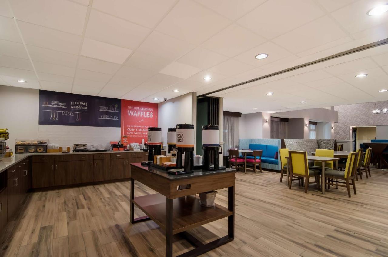 Hampton Inn Wilson Downtown Bagian luar foto