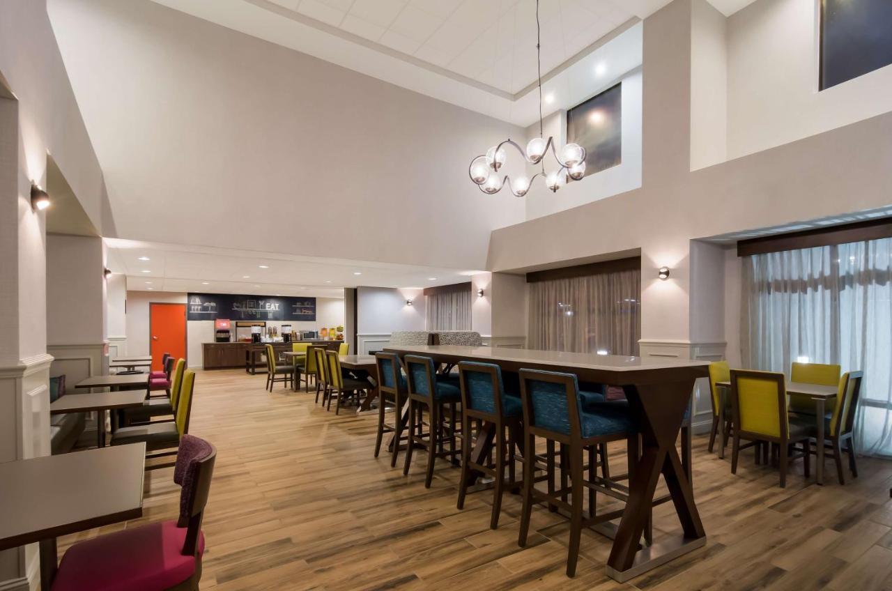 Hampton Inn Wilson Downtown Bagian luar foto