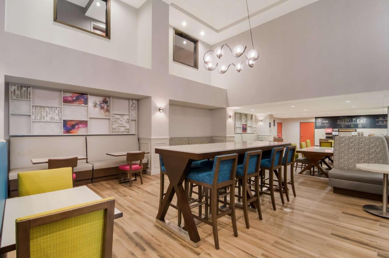 Hampton Inn Wilson Downtown Bagian luar foto