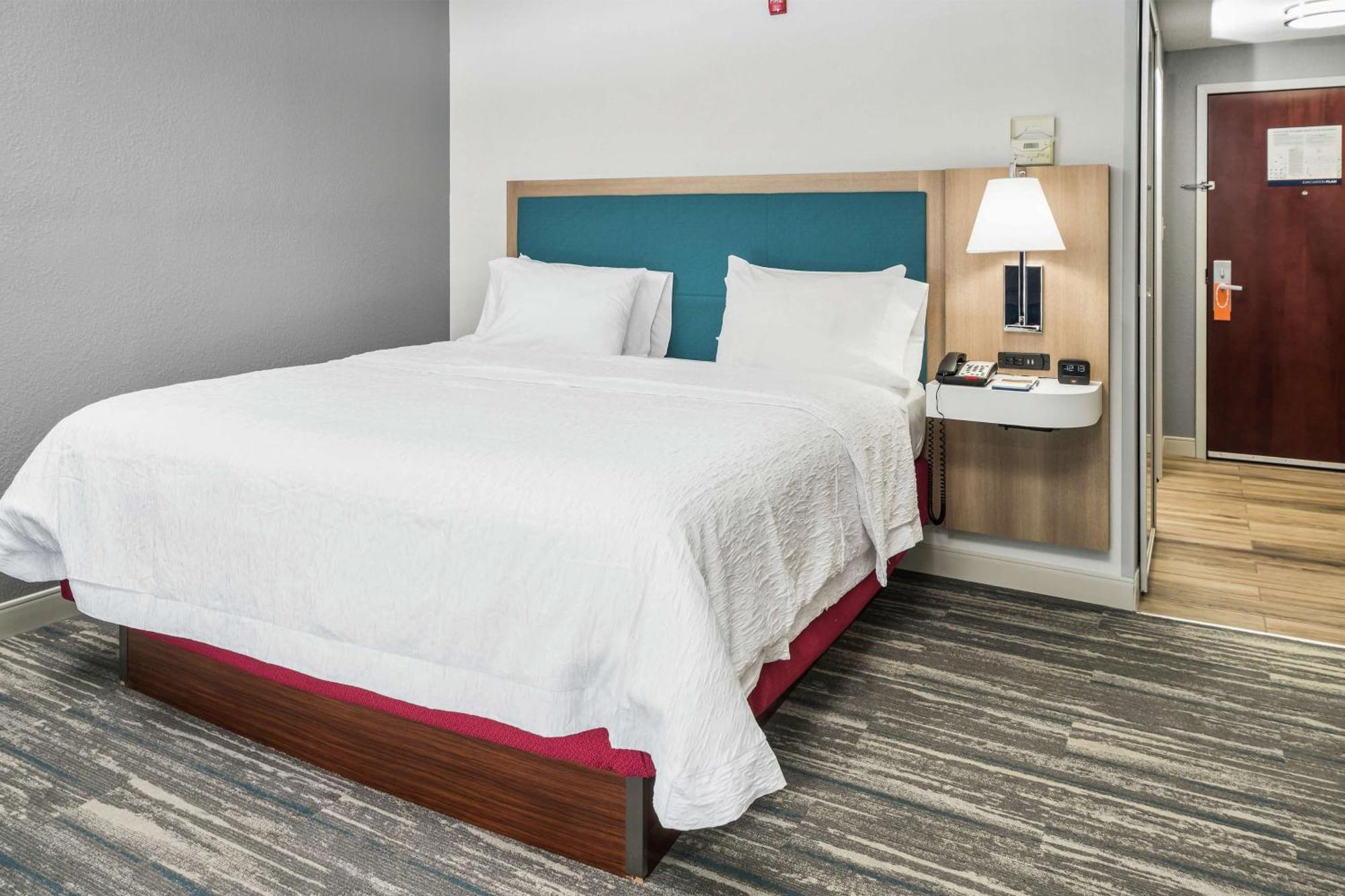 Hampton Inn Wilson Downtown Bagian luar foto